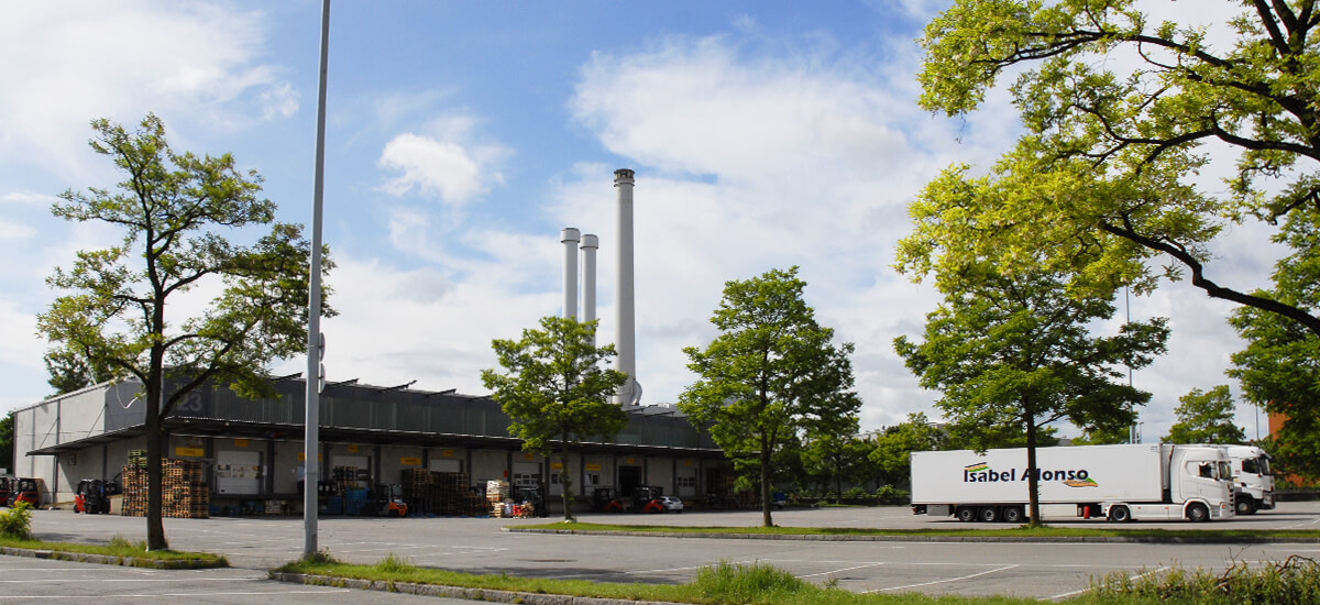 Großmarktgelände Lagerhalle mit Heizkraftwerk Süd, München